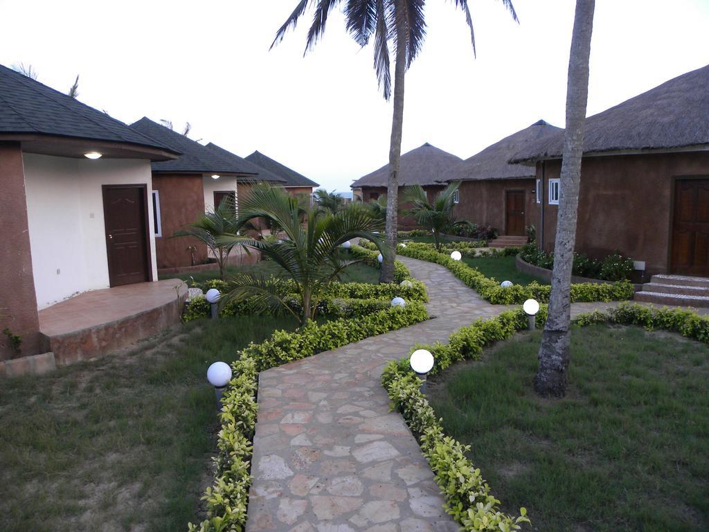Legacy Tribe Beach Resort Prampram Esterno foto