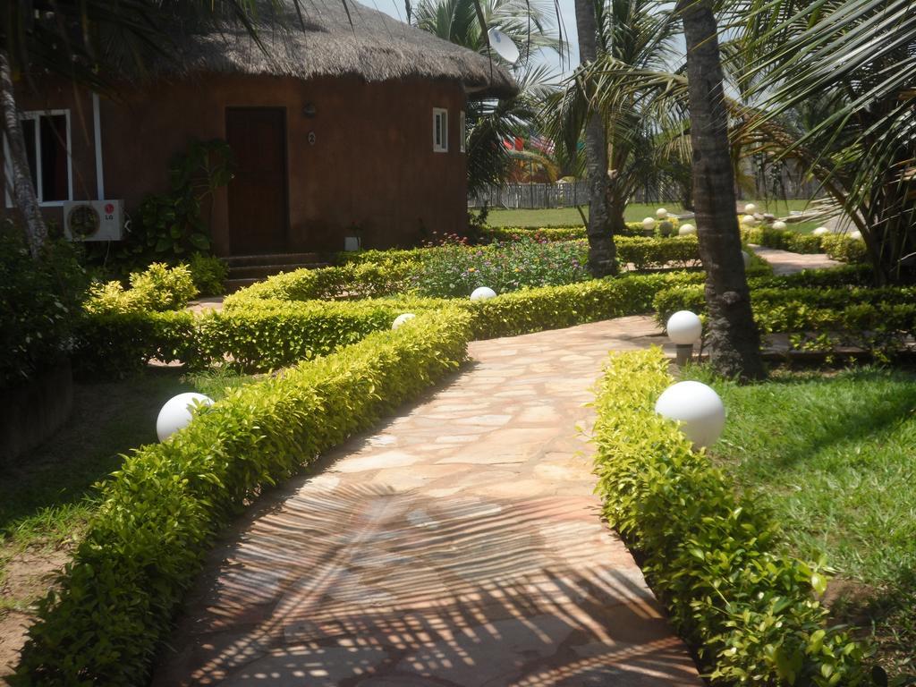 Legacy Tribe Beach Resort Prampram Esterno foto