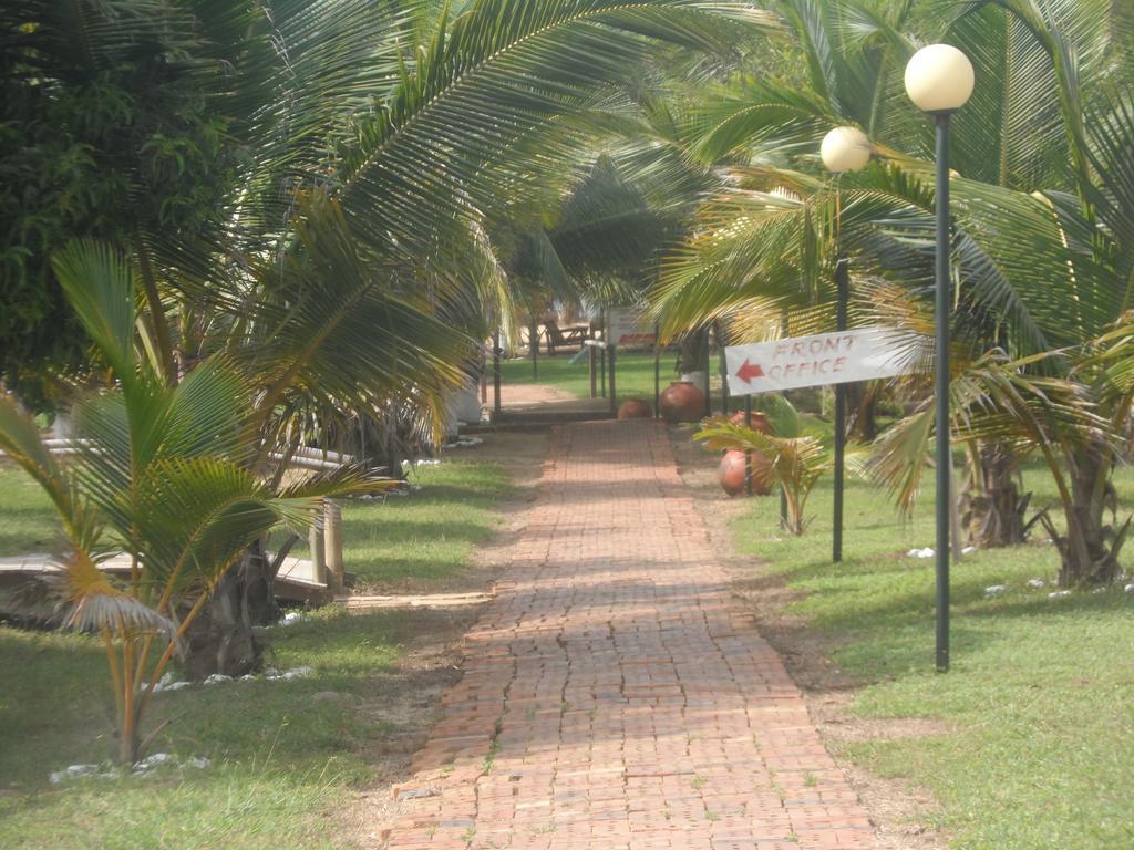 Legacy Tribe Beach Resort Prampram Esterno foto