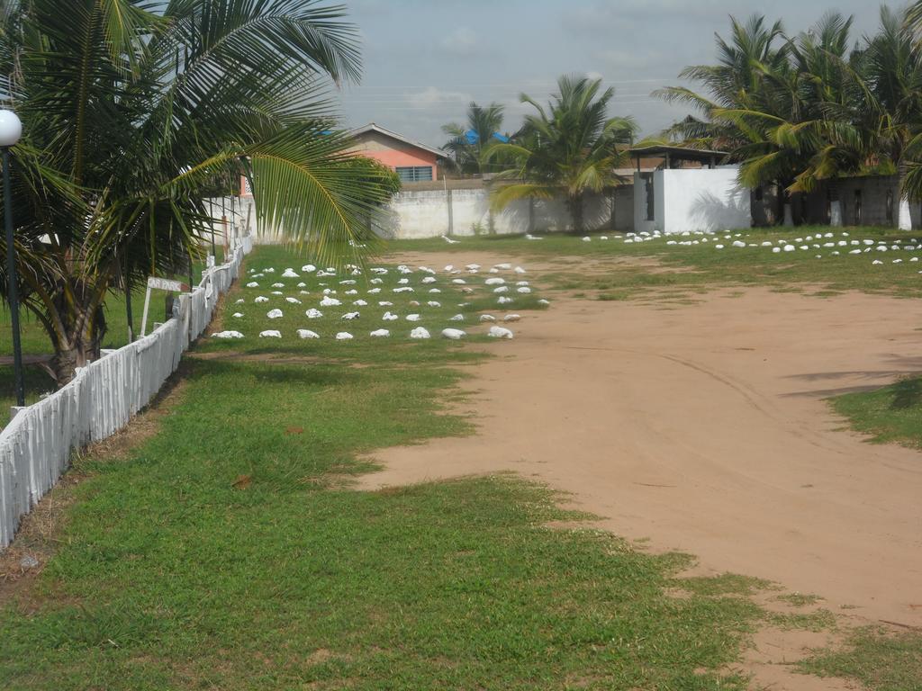 Legacy Tribe Beach Resort Prampram Esterno foto