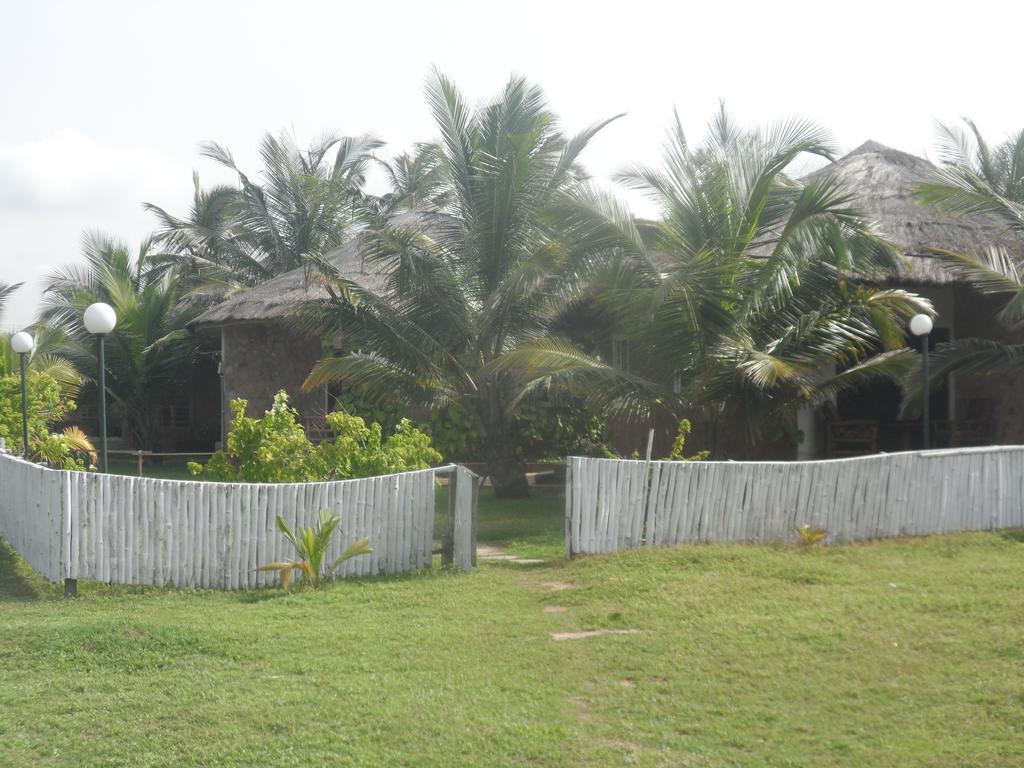Legacy Tribe Beach Resort Prampram Esterno foto